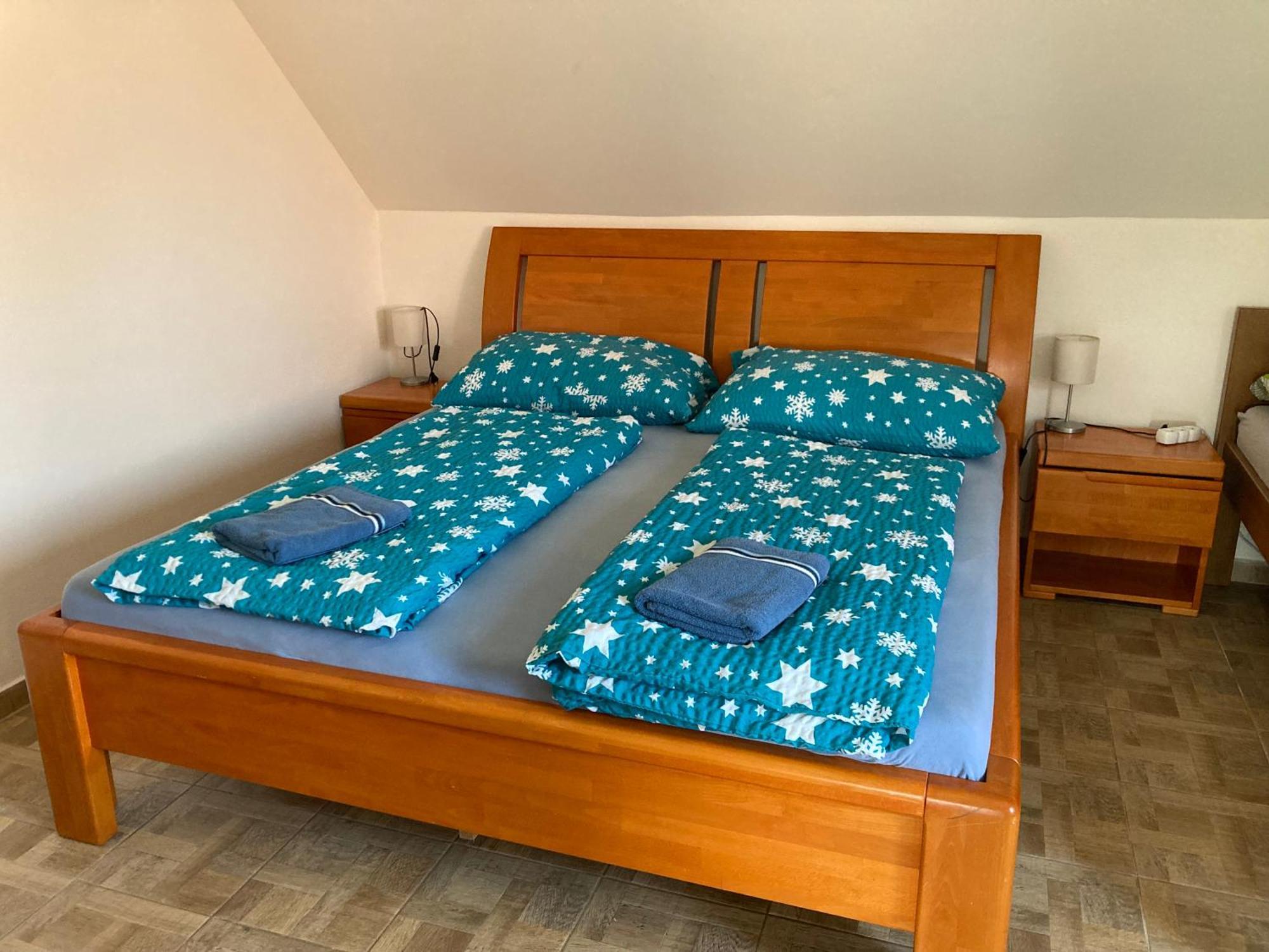 Apartmany S Klimatizaci - Penzion U Kudlacku Pouzdrany Bagian luar foto